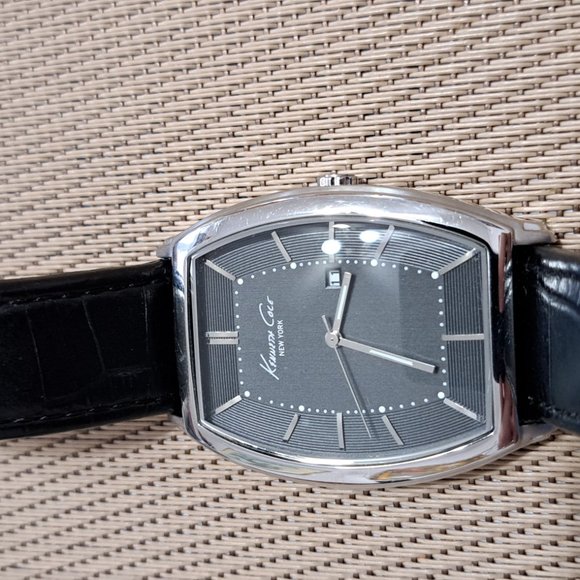 Kenneth Cole Watch - Picture 4 of 5